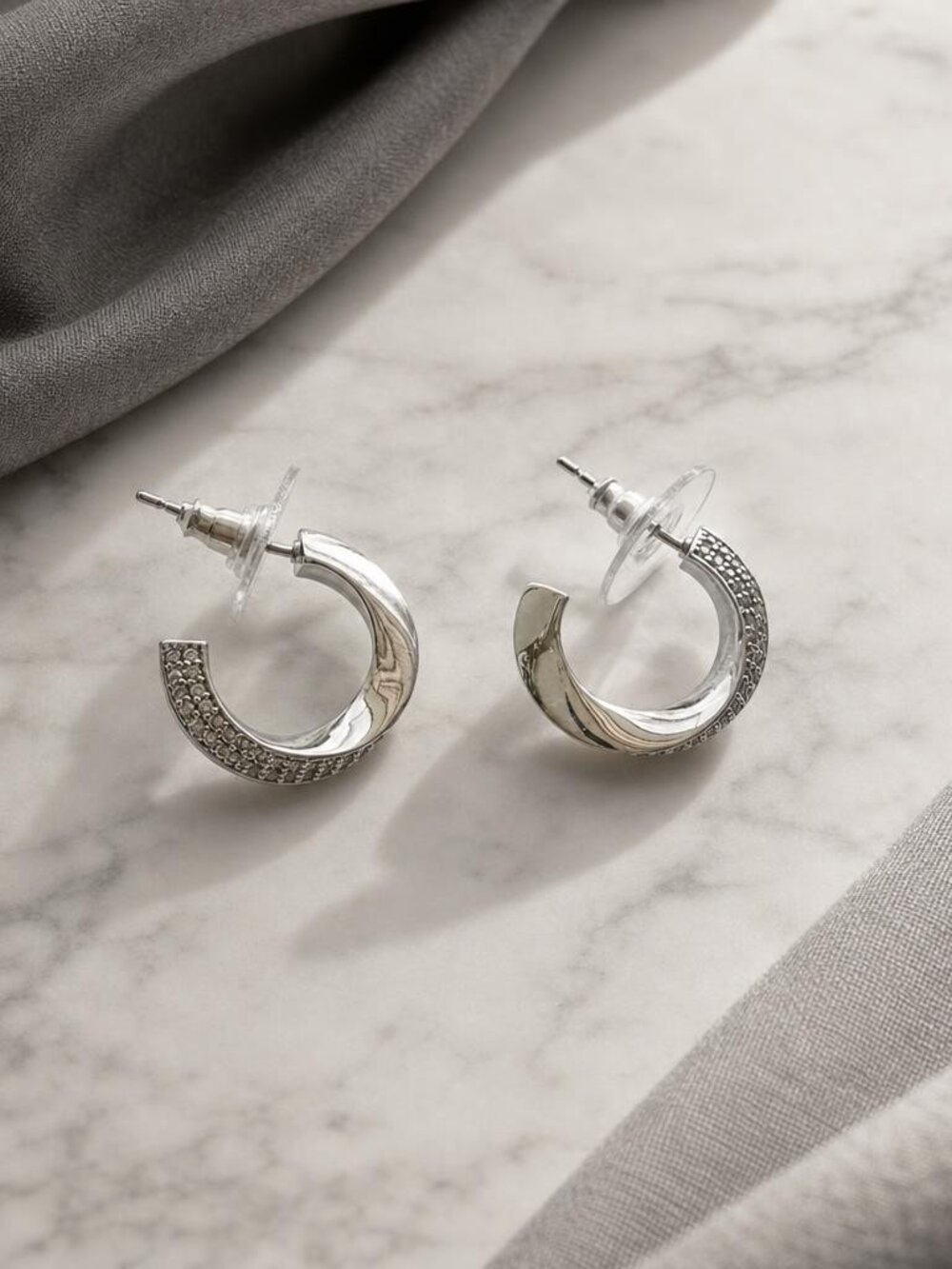 kendra scott huggie earrings